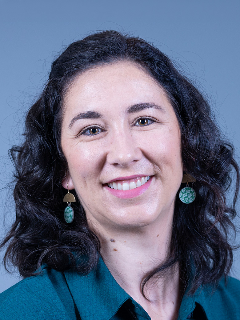 Dr Nadia van Huyssteen